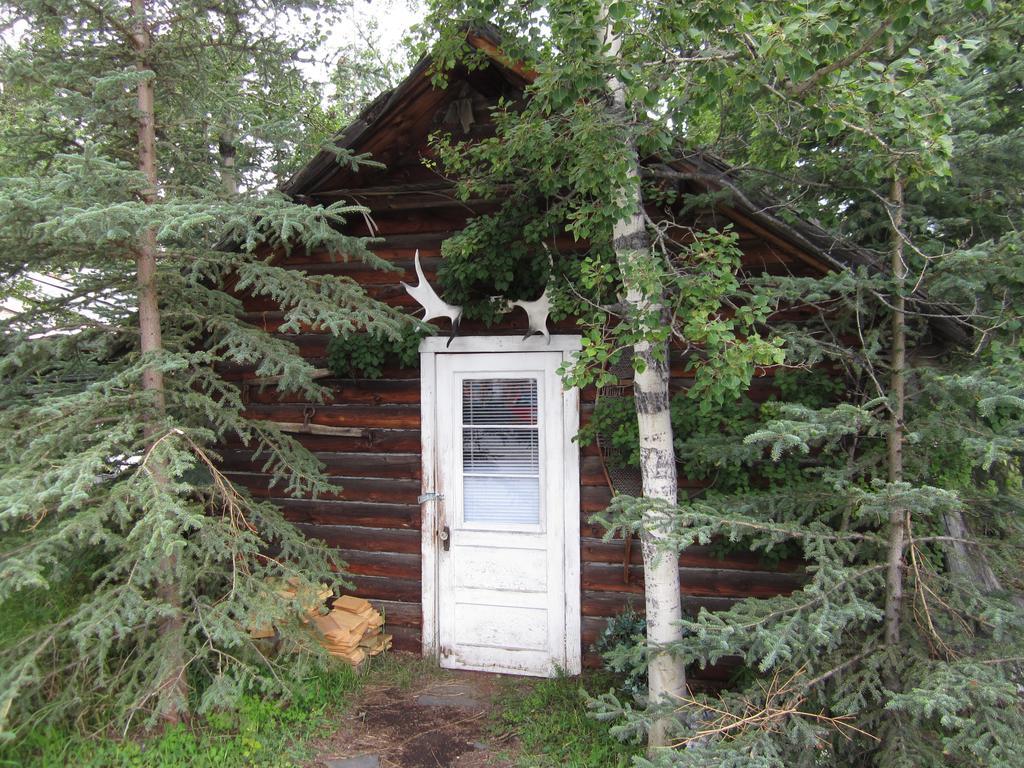 Six Mile River Resort Tagish Rom bilde