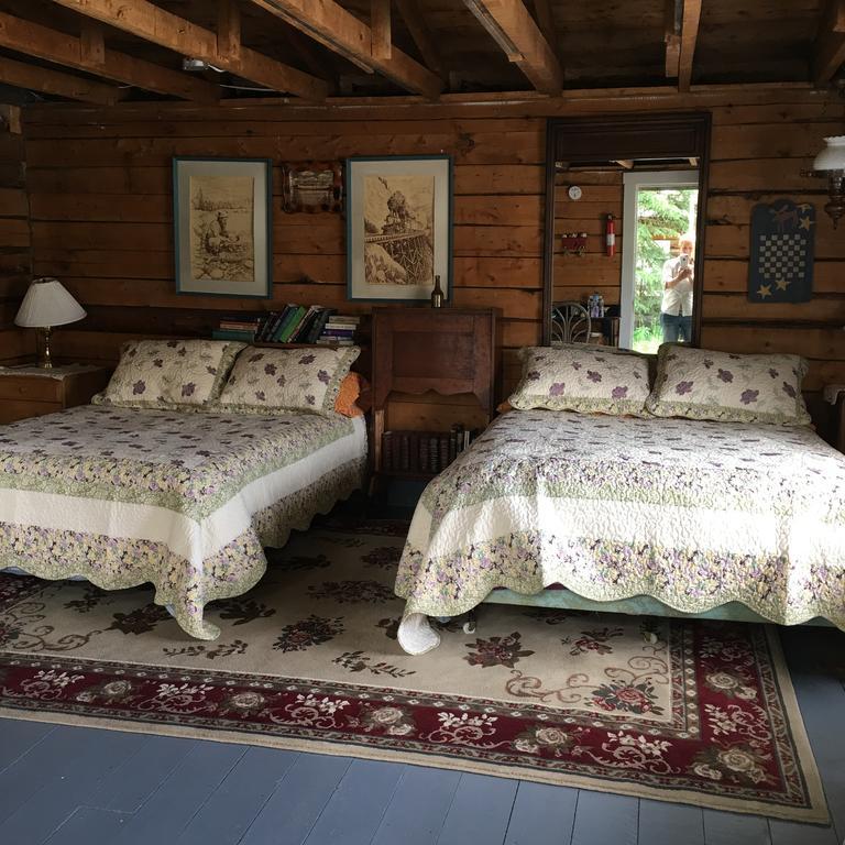 Six Mile River Resort Tagish Eksteriør bilde